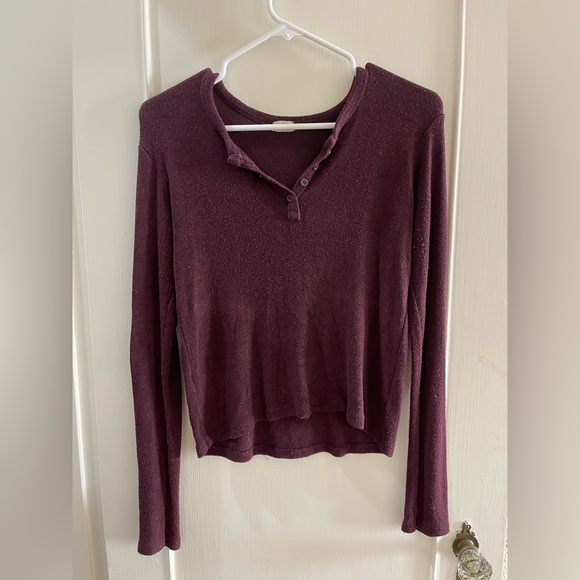 Brandy Melville Tops - Brandy Melville cropped burgundy sweater